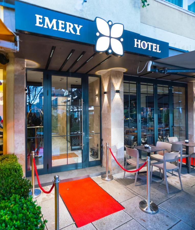 Emery Hotel Priştine Dış mekan fotoğraf