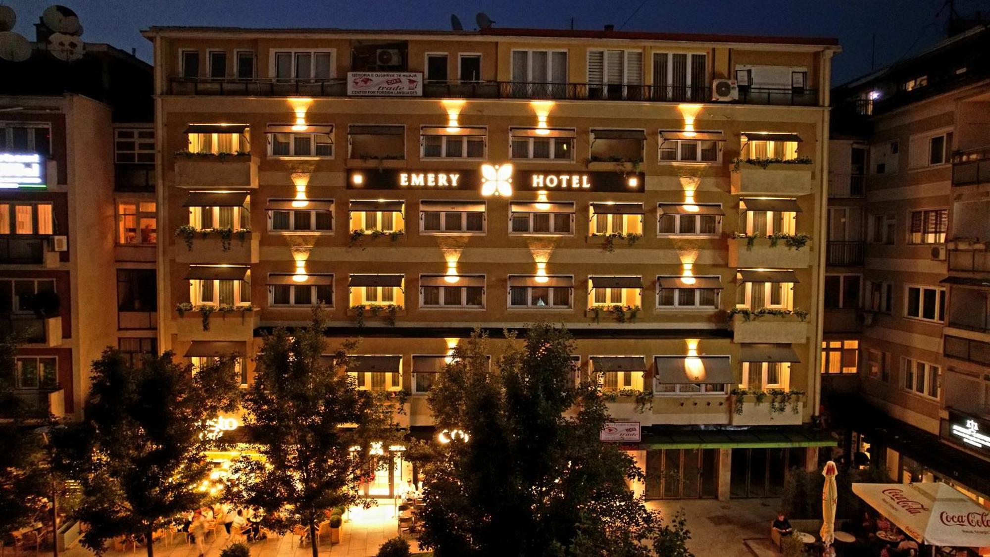 Emery Hotel Priştine Dış mekan fotoğraf